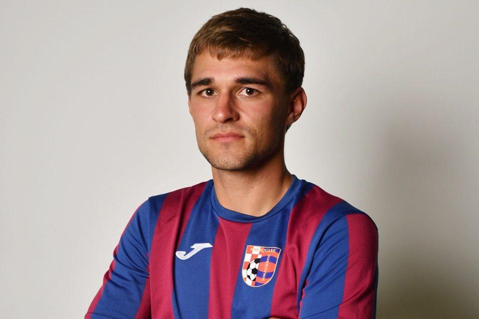 Matej Perović ostaje u crveno plavom dresu