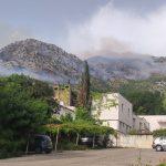 pozar zupa dubrovacka otvoren plamen iznad plata jak vjetar13