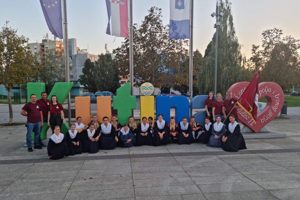 kud osojnik smotra folklora