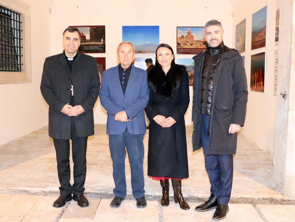 Otvorena izložba 'Armenia Sacra – ogled o sakralnoj arhitekturi'