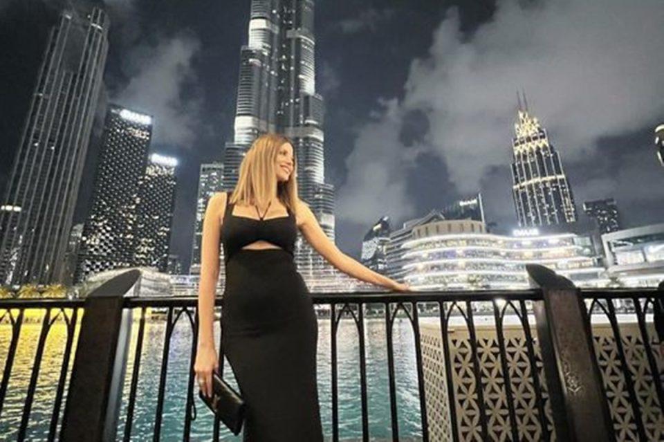 Lejla uživa u Dubaiju, u blistavom izdanju ispod Burj Khalife