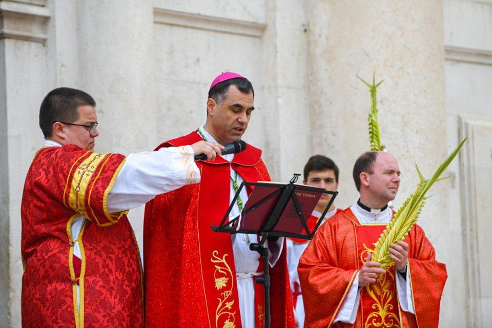 VELIKI TJEDAN Liturgijska slavlja koja predvodi biskup Roko Glasnović