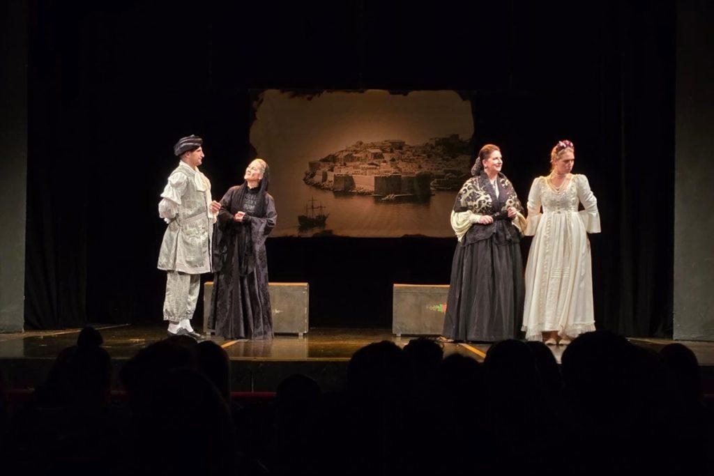 (FOTO) KOLARINI PREMJERNO IZVELI 'MATRIMONIJO' Pun teatar, publika oduševljena!
