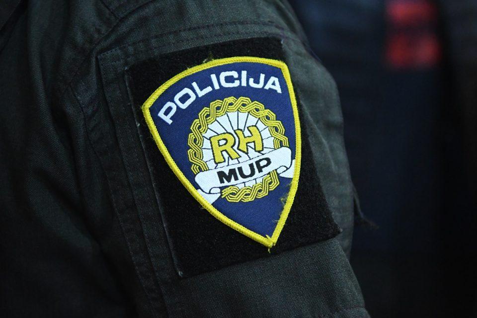 policija