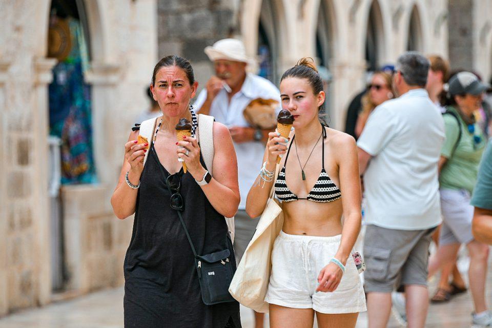 stradun sladoled turisti spica