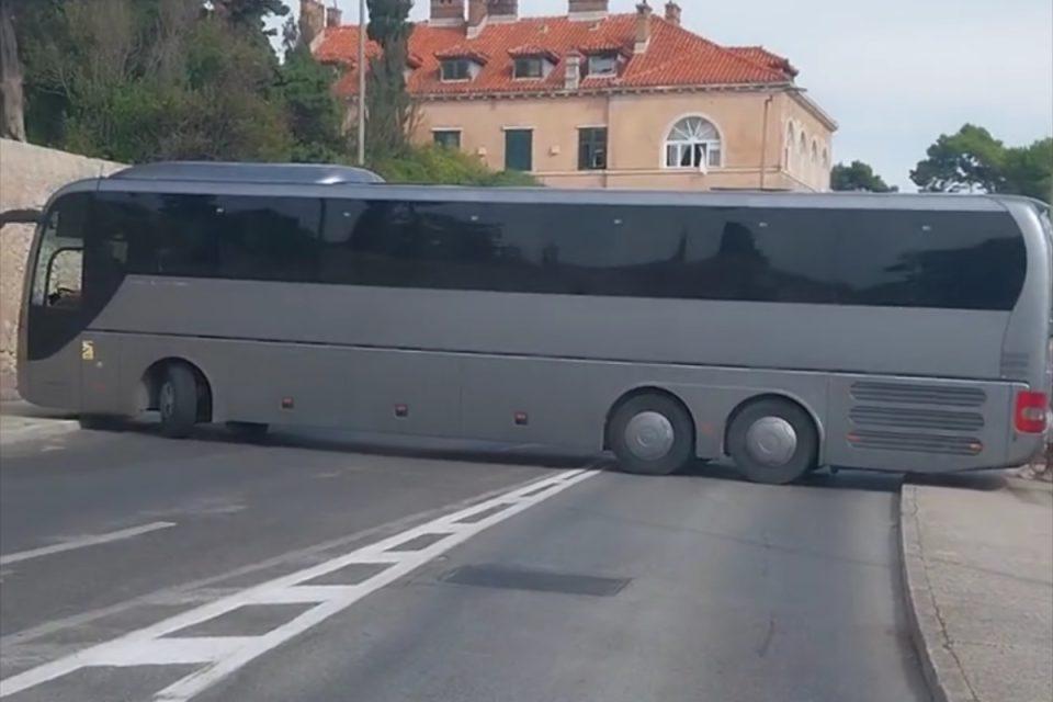 autobus 3