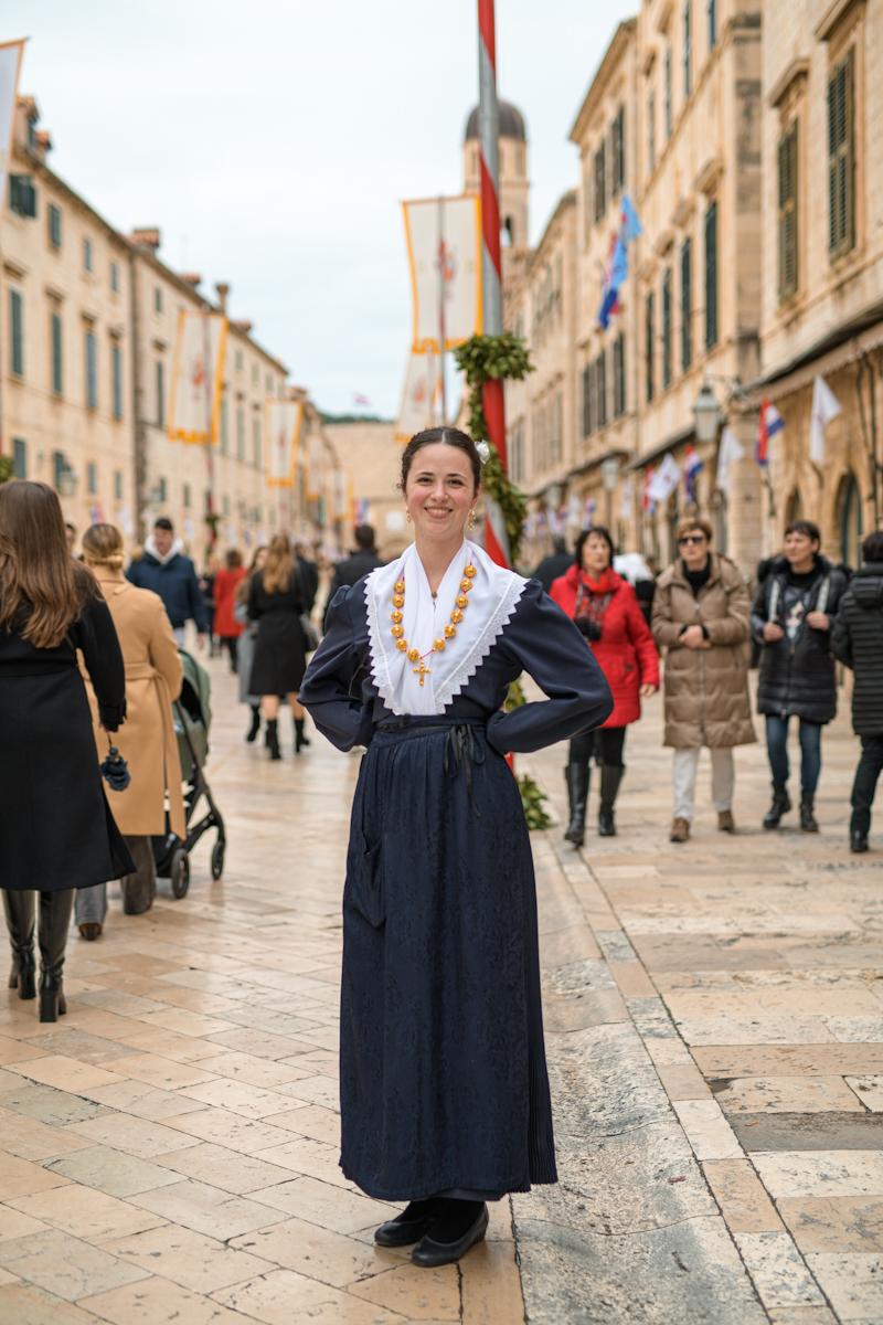 SVAKA NOŠNJA SVE LJEPŠA OD LJEPŠE Mladi i stari s ponosnom predstavljaju svoju tradiciju 2 fotoprica sv vlaho 11