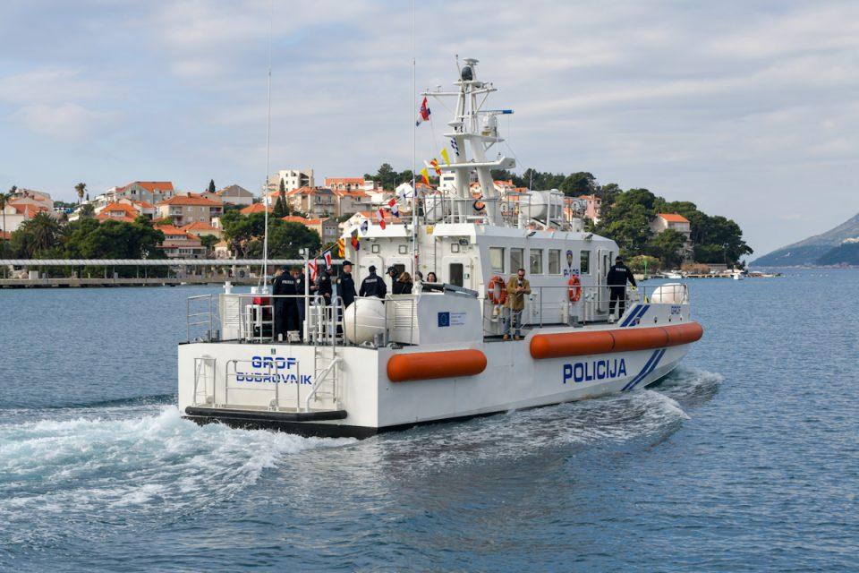 policija brod grof bozinovic 43