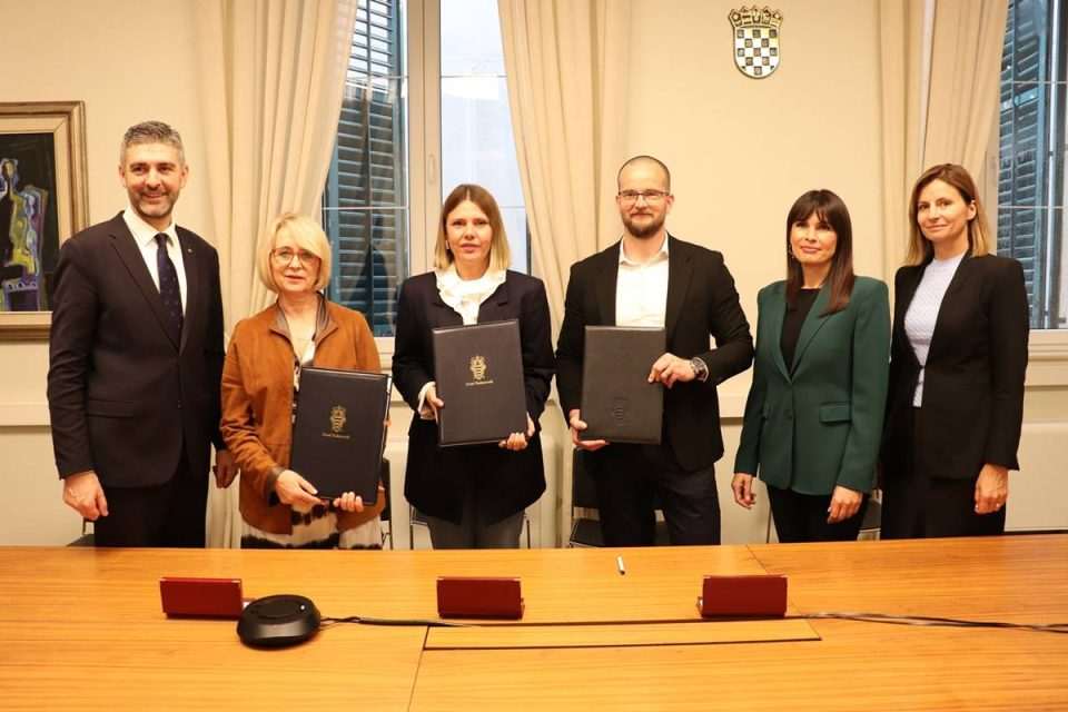 itu ugovor potpisivanje 1