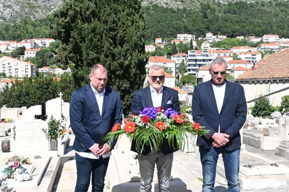 polaganje cvijeca vk jug 1