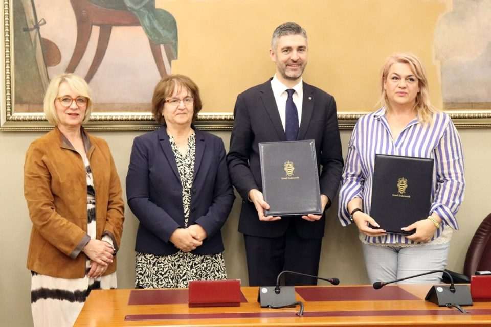 ugovor spomenik poginuloj djeci