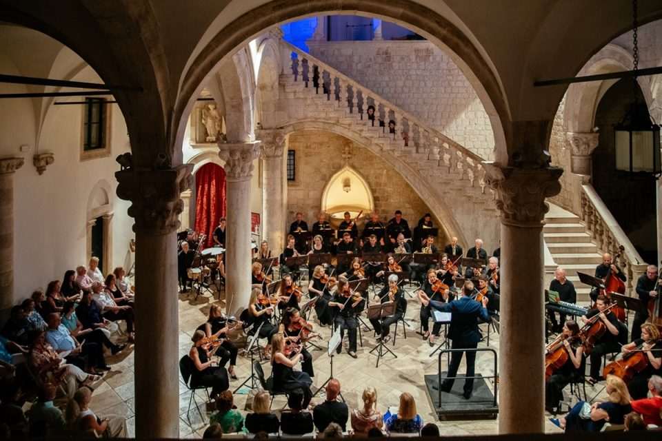 dubrovacki simfonijski orkestar knezev dvor