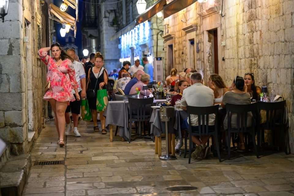 nocna spica stradun 15