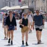 spica turisti nedjelja setnja grad dir setnja 17