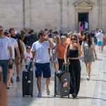 spica turisti nedjelja setnja grad dir setnja 20
