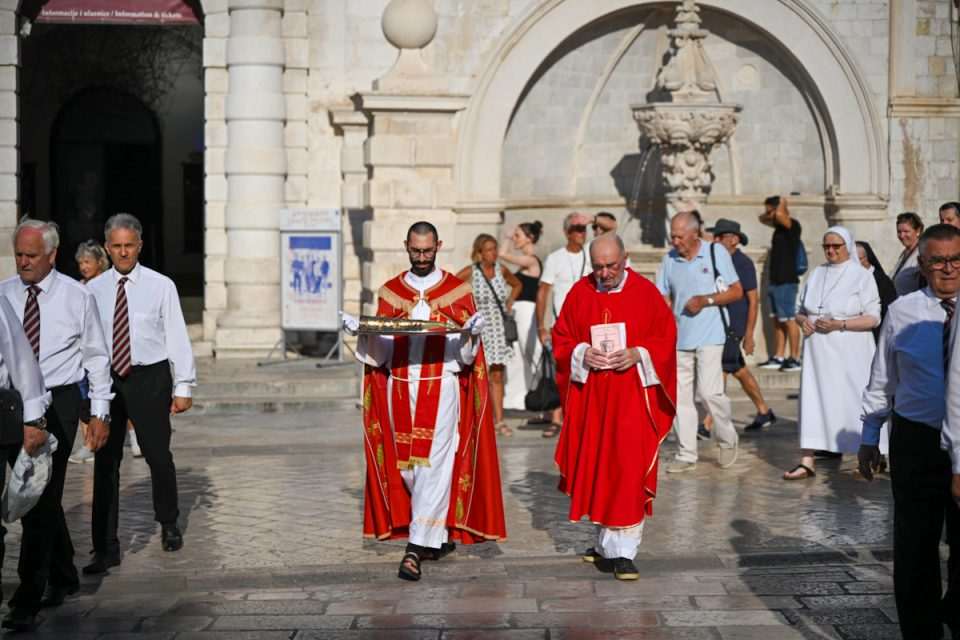 ljetna procesija ruke sv vlaha sv vlaho 15