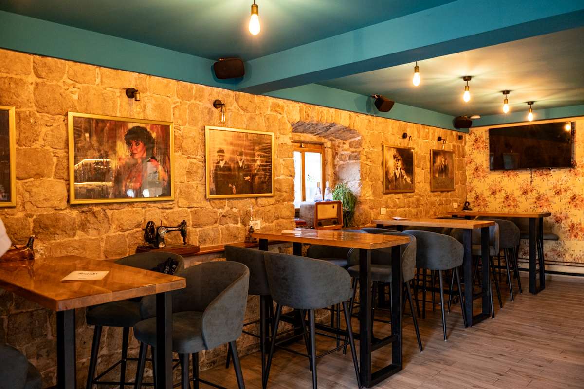 shelby bar stolovi