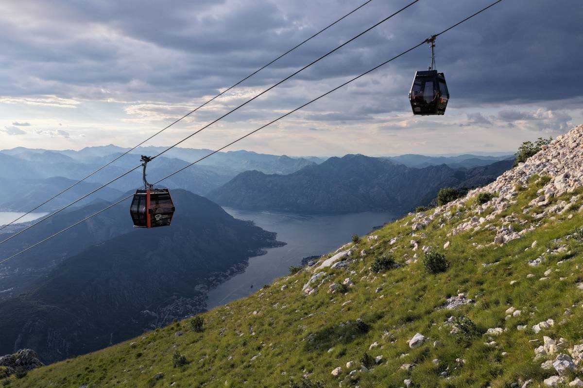 IZ DUBROVNIKA DO LOVĆENA Jednodnevni izlet iznad Boke koji počinje vožnjom žičarom 1 Foto Kotor Cable Car